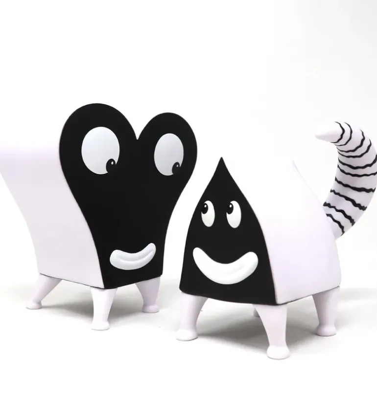 Pupshaw & Pushpaw - Black & white edition