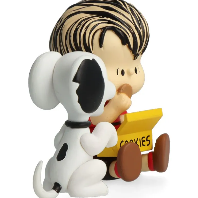UDF Peanuts Series 12 - 50's Snoopy & Linus Figurine