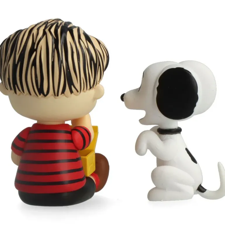 UDF Peanuts Series 12 - 50's Snoopy & Linus Figurine